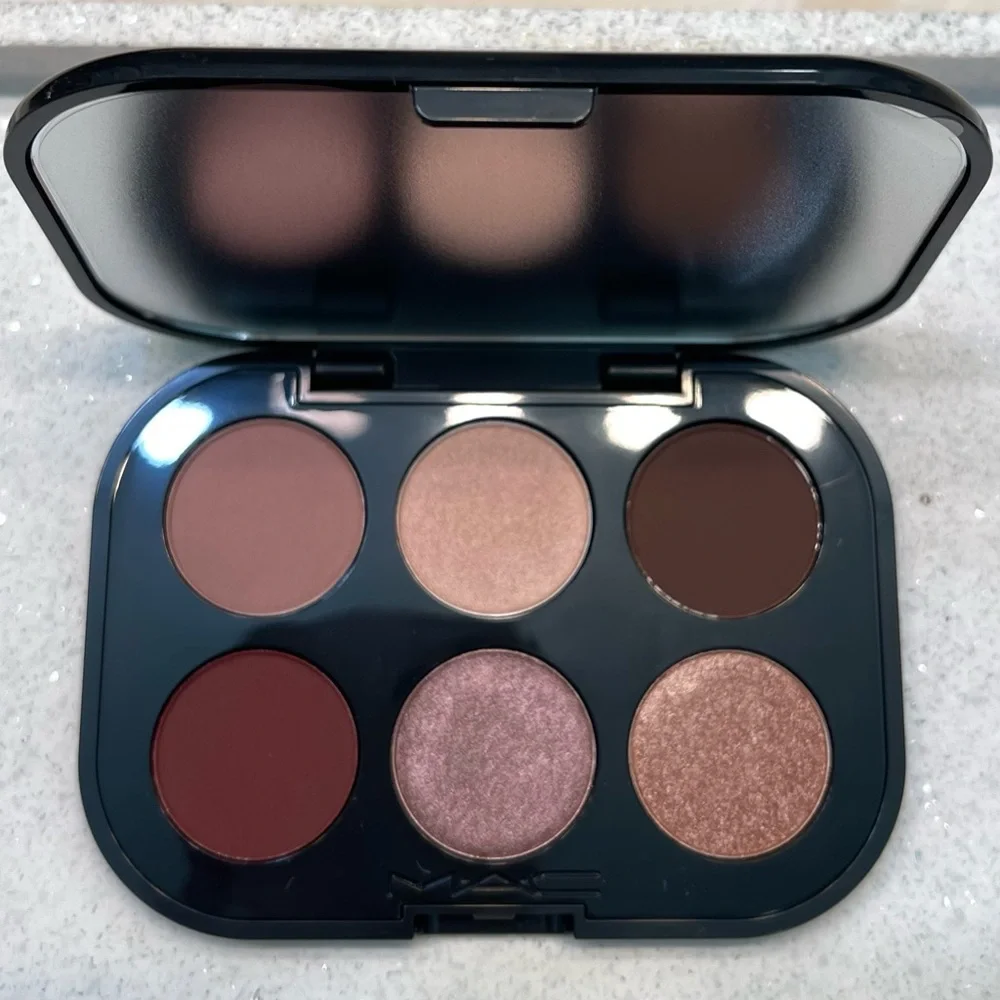MAC ~ ‘EMBEDDED IN BURGUNDY’ ~ Connect In Colour Eye Shadow Palette ~ FS ~ NIB